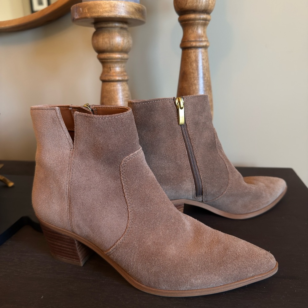 Women's Tan Suede Ankle Boots